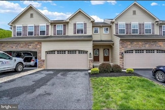 369 Weatherstone Dr, New Cumberland, PA 17070