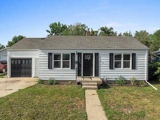 1204 7th Ave NW, Minot, ND 58703