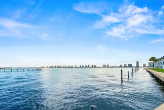 410 Wilma Cir Unit 203, Riviera Beach, FL 33404