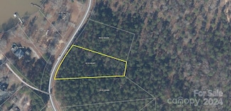 2132 Lake Shore Rd, Camden, SC 29020