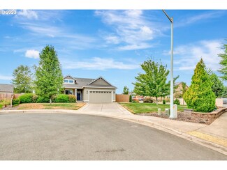 1487 Alderdale Dr, Junction City, OR 97448