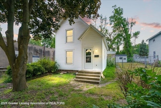 625 W Jefferson St, Grand Ledge, MI 48837