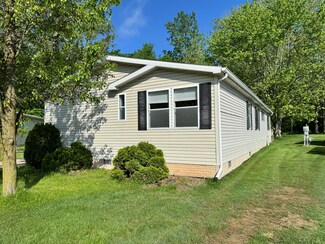 829 Savannah River Dr Unit 82, Adrian, MI 49221