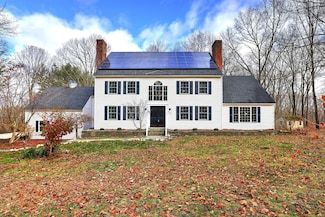 24 Hickory Ln, Roxbury, CT 06783