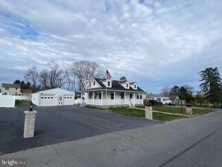26 Lucy Ave, Hummelstown, PA 17036