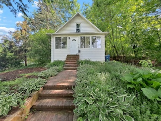 114 Fuller Rd, Hinsdale, IL 60521