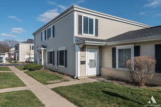 1476 Quaker Ln Unit 167B, Prospect Heights, IL 60070