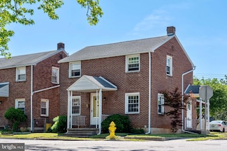 1102 E Poplar St, York, PA 17403