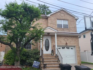 24 Ferguson Ct, Staten Island, NY 10307