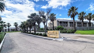 2004 Bayhouse Dr, Rockport, TX 78382