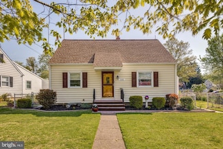 1102 Sylvan Dr, Haddon Heights, NJ 08035