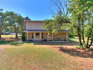 9821 Smoking Oak, Edmond, OK 73025