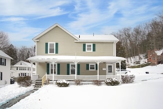 18 Holbrook St, Palmer, MA 01069
