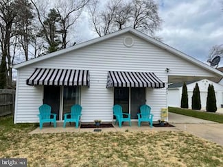 25 7th St, Colonial Beach, VA 22443