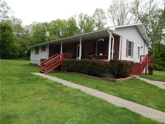 95 Victoria Dr, Waynesburg, PA 15370