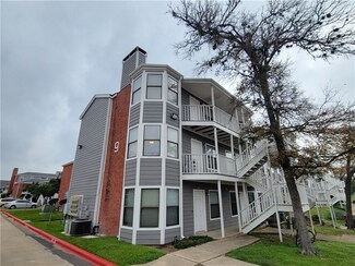 4441 Old College Rd Unit 9301, Bryan, TX 77801
