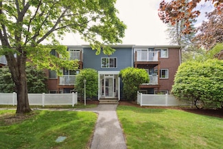4 Seabury Unit Garden, Hampton, NH 03842
