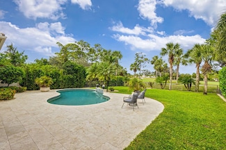 138 Viera Dr, Palm Beach Gardens, FL 33418