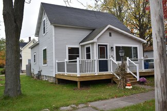 303 E Dayton St, Fremont, MI 49412
