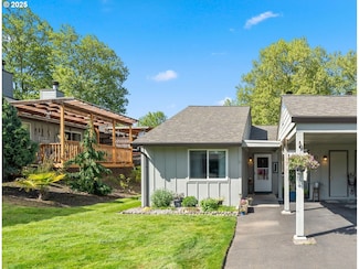818 NW 133rd St Unit D, Vancouver, WA 98685