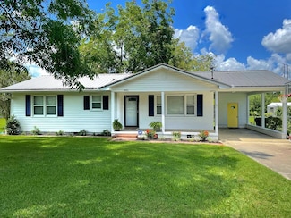 441 Cherokee Dr, Moultrie, GA 31768