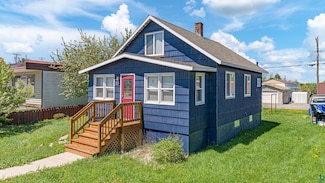 1229 E Sheridan St, Ely, MN 55731