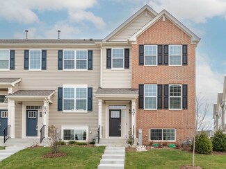 607 Brook Ct, Oswego, IL 60543