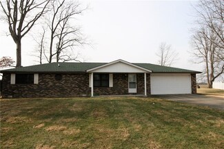 318 Timber Ln, Anderson, IN 46017