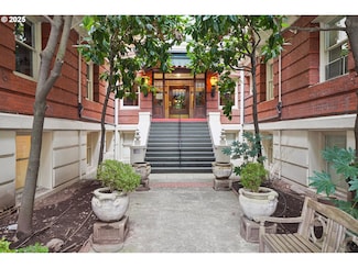 2083 NW Johnson St, Portland, OR 97209