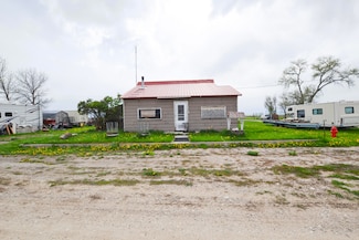 301 2nd Ave S, Moore, MT 59464