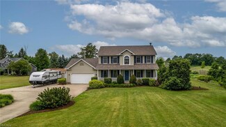 2449 Hartville Rd, Mogadore, OH 44260