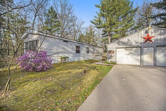 6085 Morning Star Ln, Twin Lake, MI 49457