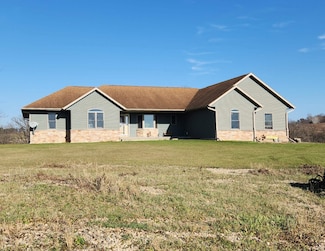 8720 W Moscow Rd, Blanchardville, WI 53516