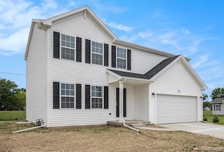 730 Natalia Dr, Davison, MI 48423