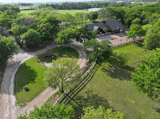 2431 Dr Sanders Rd, Crossroads, TX 76227