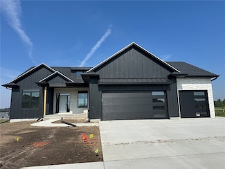 5556 Silver Rock Dr, Marion, IA 52302
