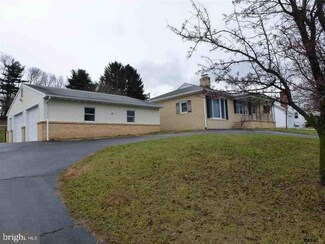 57 W Maple St, East Prospect, PA 17317