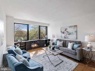 1301 Delaware Ave SW Unit N314, Washington, DC 20024