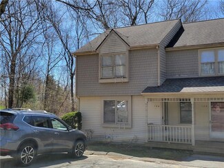 120 Fairway Dr, Coventry, RI 02816