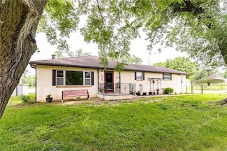 3722 Robinson Pike Rd, Grandview, MO 64030