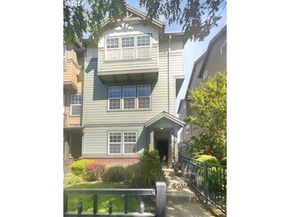 3713 E Oak Grove St, Newberg, OR 97132