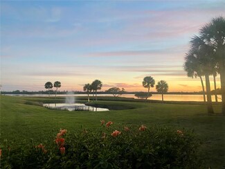 4721 Independence Dr, Bradenton, FL 34210