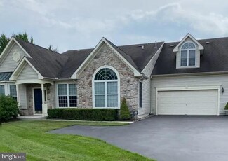 814 Persimmon Ln Unit V148, Langhorne, PA 19047
