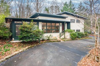 1824 S Lakeshore Dr, Chapel Hill, NC 27514