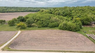 18339 250th St, Tonganoxie, KS 66086