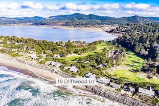 10 Driftwood Ln, Gleneden Beach, OR 97388