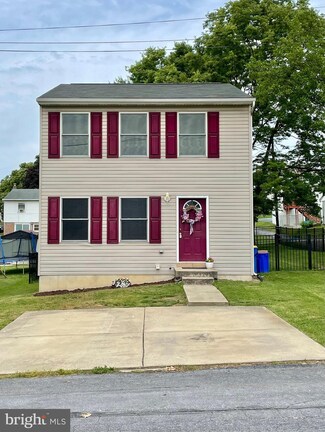 725 High St, Harrisburg, PA 17113