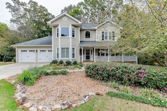 6655 Lake Run Dr, Flowery Branch, GA 30542