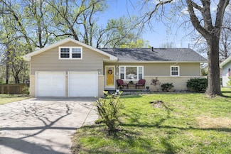 1619 S Saint Charles Ave, Springfield, MO 65804