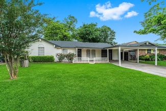 9231 Rockcliff Dr, Houston, TX 77037